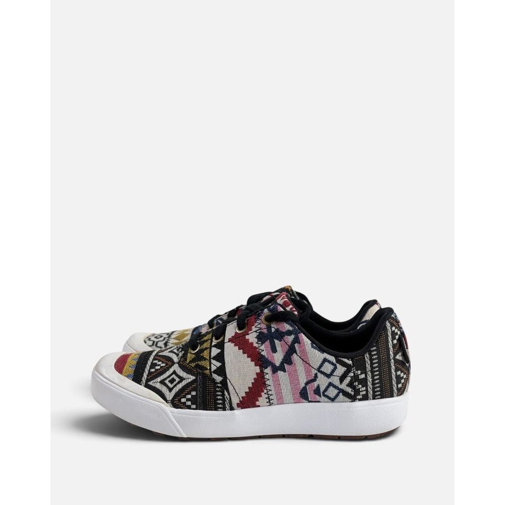 KEEN Elsa IV Aztec Southwestern Print Canvas Sneakers
